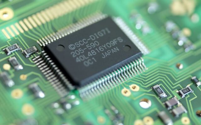 CPU